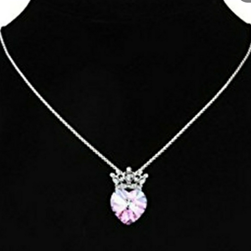 Brand new Princess crown heart necklace